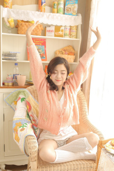 跪在女王脚下的贱奴